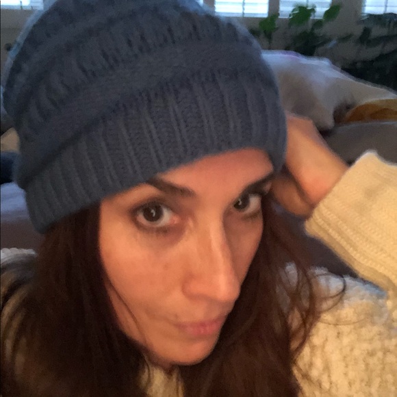 Beanie lot (3) black, blue, wine - Picture 4 of 5